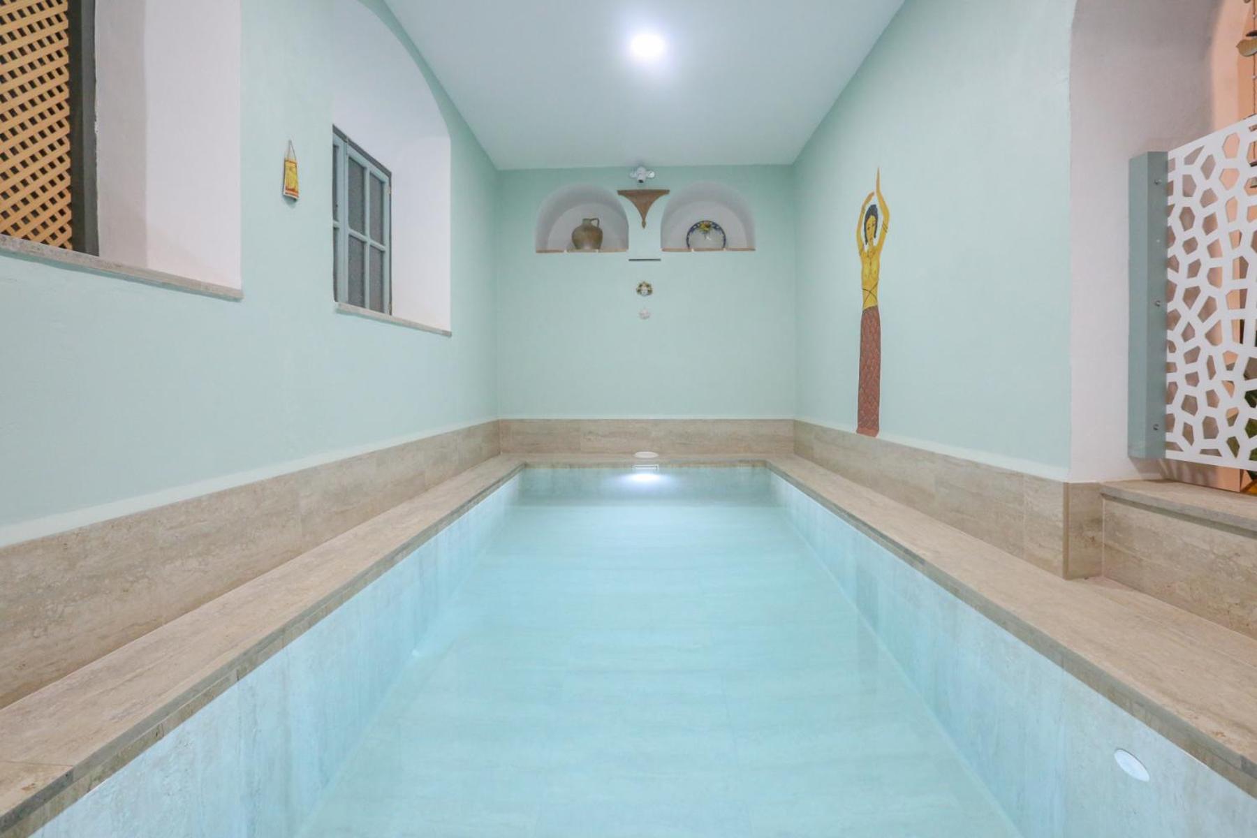 Casa Senorial Con Piscina. Casa Donna Isabel Guest House Peñaflor Eksteriør bilde